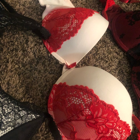 Victoria’s Secret Bra Bundle - Picture 8 of 8